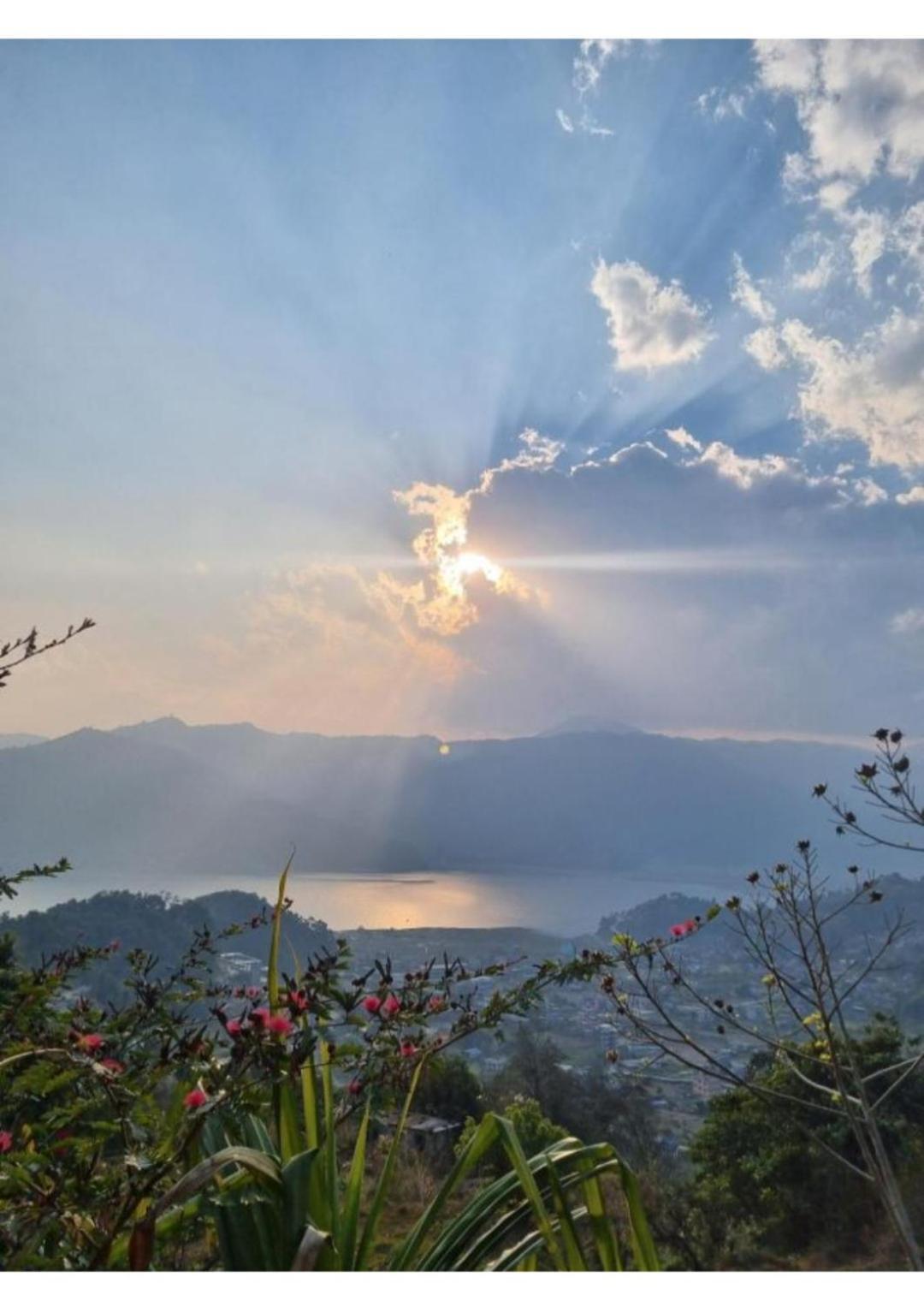 Into The Wild Pokhara Villa Kāskī Exterior foto